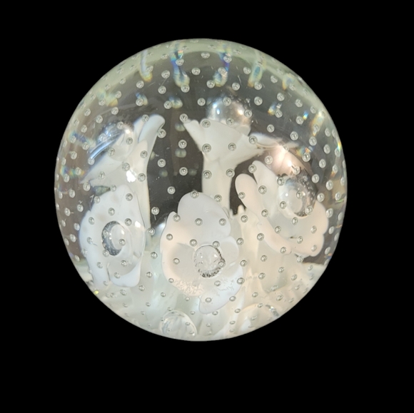 Joe St.Clair Trumpet Flower Paperweight - Picture 4 of 9